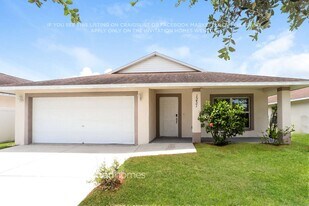 15421 Florida Breeze Loop in Wimauma, FL - Building Photo
