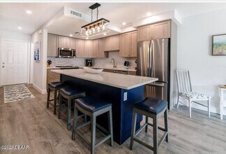 2750 Ocean Shore Blvd in Ormond Beach, FL - Building Photo - Building Photo
