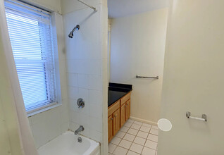 6 Berry St, Unit Queensberry St in Boston, MA - Building Photo - Building Photo