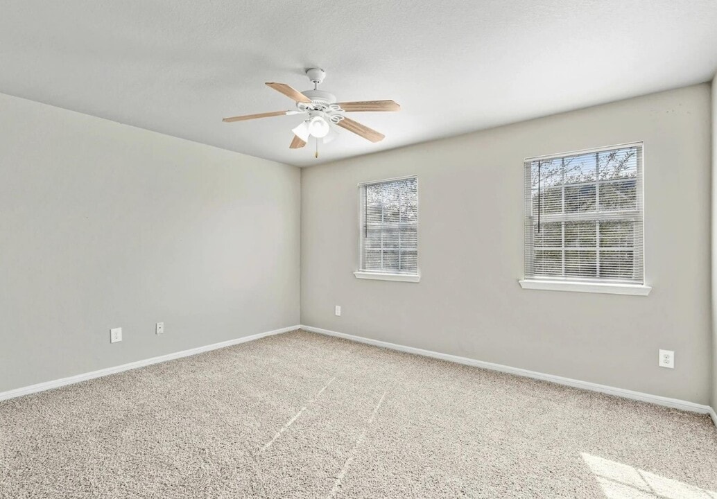 9730 Clifton Park Dr in Houston, TX - Building Photo