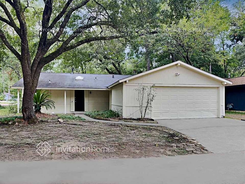 1 Red Deer Ln in Spring, TX - Building Photo