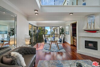 833 Ocean Ave-Unit -304 in Santa Monica, CA - Building Photo - Building Photo