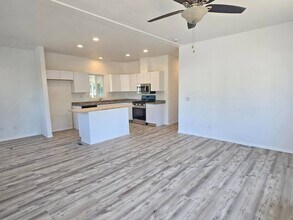 10129 Harley Leighton Rd in Redding, CA - Building Photo - Building Photo
