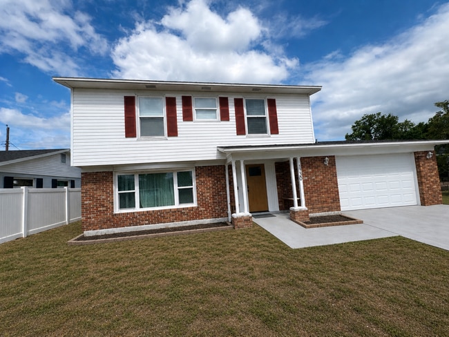 property at 1730 Dana Pl