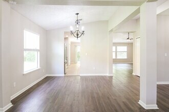 6602 River Falls Dr in Jacksonville, FL - Building Photo - Building Photo