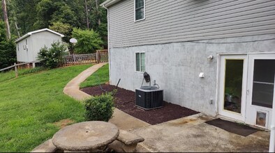 40 Serenity Ln in Leicester, NC - Building Photo - Building Photo