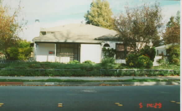 1385 Hudson St in Redwood City, CA - Building Photo - Building Photo