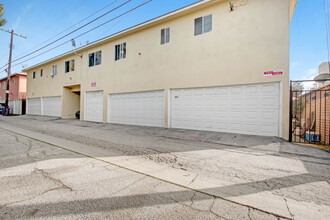 Washington Blvd. Marina Apartments - near ... in Venice, CA - Building Photo - Building Photo