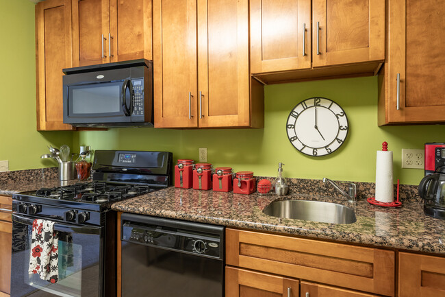 Ridge View Apartment Homes in Rosedale, MD - Building Photo - Interior Photo