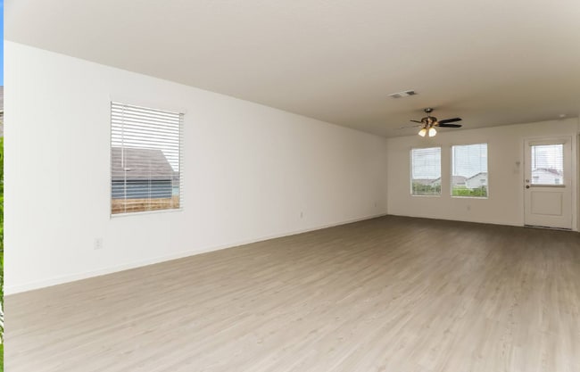 15344 Fulling Ml in San Antonio, TX - Building Photo - Building Photo