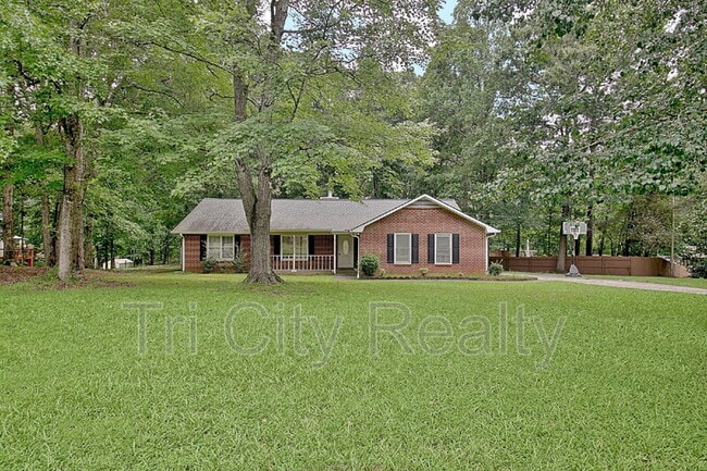 property at 135 Windham Way