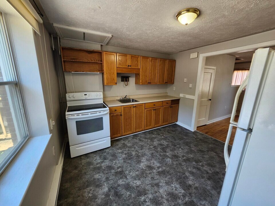 47 McKenna Crescent in Saint John, NB - Building Photo