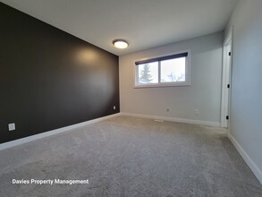 7424-7441 41 Ave NW in Edmonton, AB - Building Photo - Building Photo
