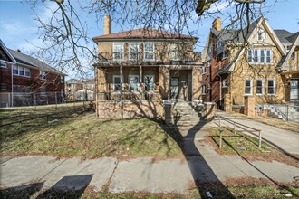 3322 Webb St, Unit 1 in Detroit, MI - Foto de edificio - Building Photo