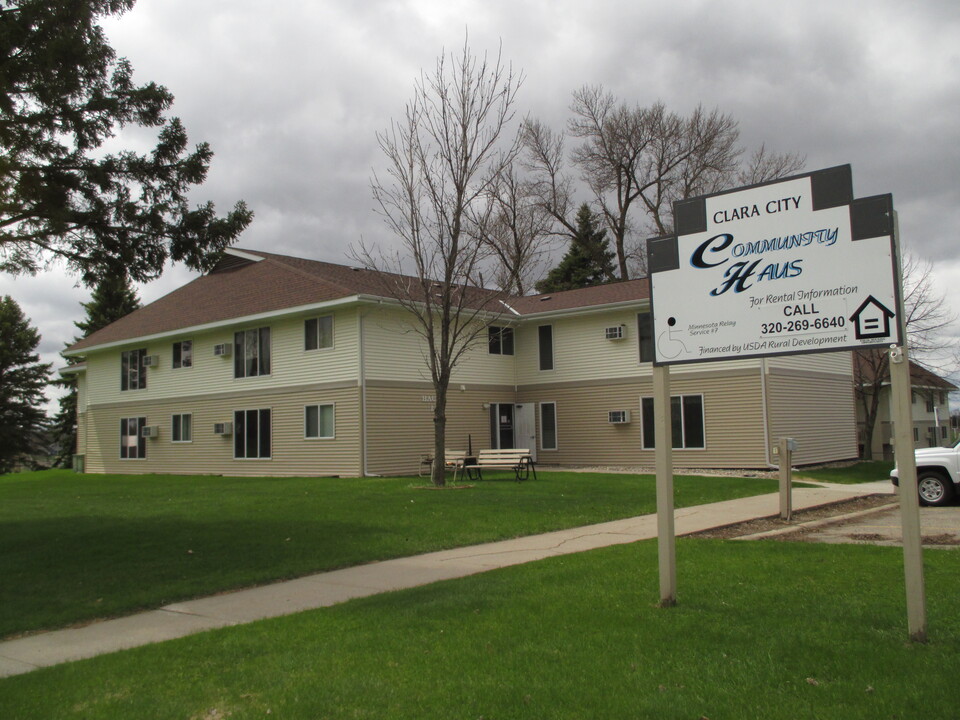 Clara City Community Haus in Clara City, MN - Foto de edificio