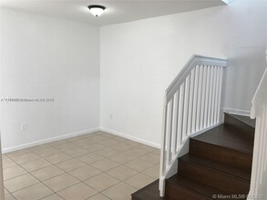 2613 SE 15th Pl in Homestead, FL - Building Photo - Building Photo
