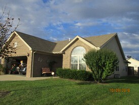 2709 Crownpoint Dr in Jeffersonville, IN - Building Photo