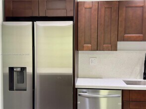 3658 E Bell Dr in Davie, FL - Building Photo - Building Photo