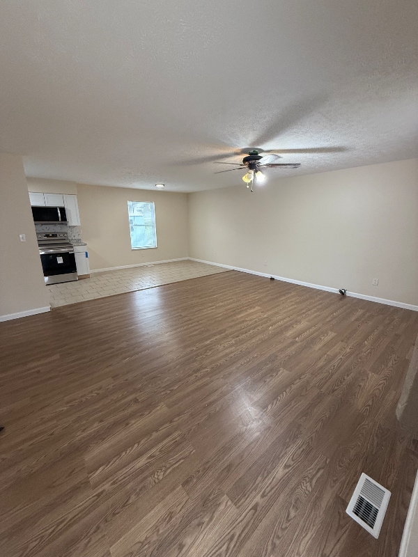 104 Millard St in Hurricane, WV - Building Photo - Building Photo