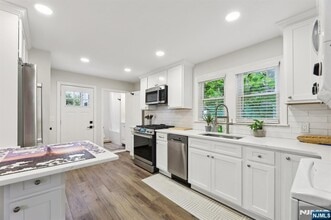 567 S Broad St in Glen Rock, NJ - Building Photo - Building Photo