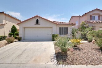 7649 Sierra Paseo Ln in Las Vegas, NV - Building Photo - Building Photo