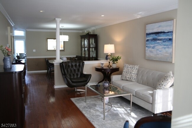 property at 18 Rosewood Ct