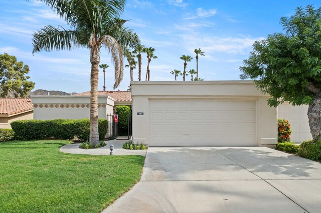 78515 Vista Del Fuente in Indian Wells, CA - Foto de edificio - Building Photo