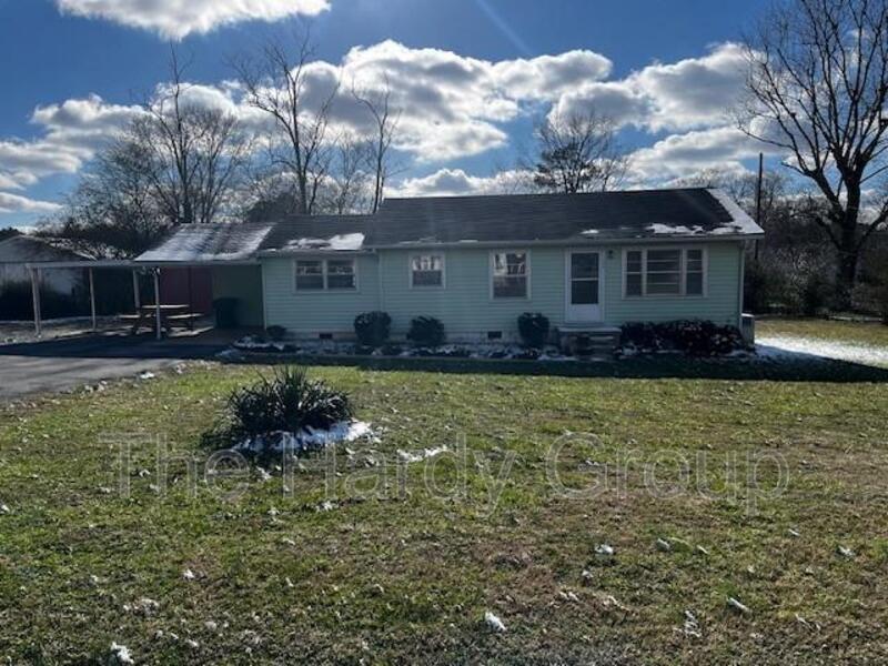 220 Wesley St in Tullahoma, TN - Building Photo