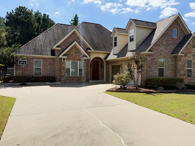 237 Bluebell Ct in Hot Springs, AR - Building Photo - Building Photo