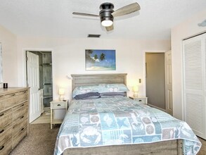 4803 SW Santa Barbara Ct in Cape Coral, FL - Building Photo - Building Photo