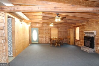 663 W C Hodges Rd in Statesboro, GA - Building Photo - Building Photo