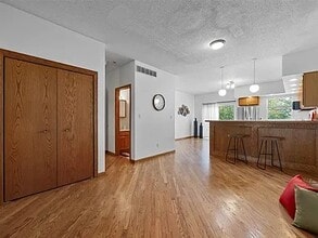 515 Potter St in Tiffin, IA - Foto de edificio - Building Photo