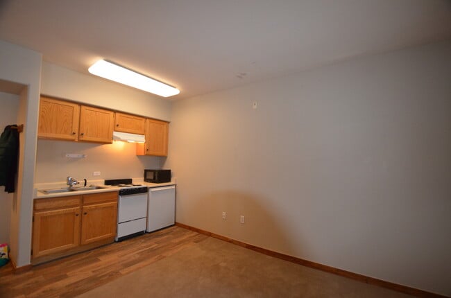 property at 43 Snowflake Dr