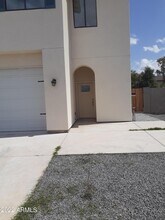 16075 N 30th St in Phoenix, AZ - Foto de edificio - Building Photo