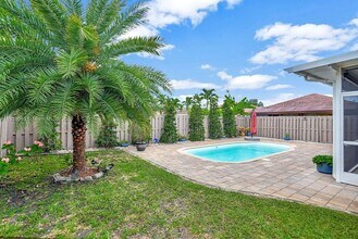 8986 SW 214th Terrace in Cutler Bay, FL - Building Photo - Building Photo