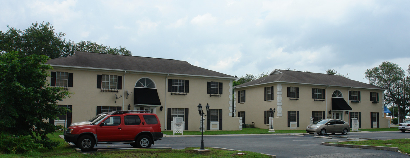 3909-3913 SE 15th Pl in Cape Coral, FL - Building Photo