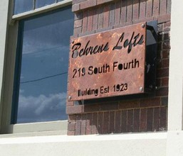 Behrens Lofts in Waco, TX - Foto de edificio - Building Photo