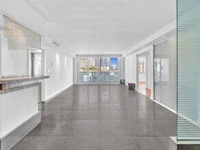 6770 Indian Creek Dr in Miami Beach, FL - Foto de edificio - Building Photo