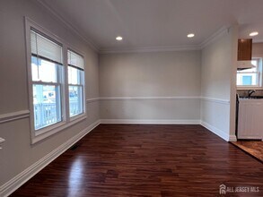 170 Central Ave in Metuchen, NJ - Building Photo - Building Photo