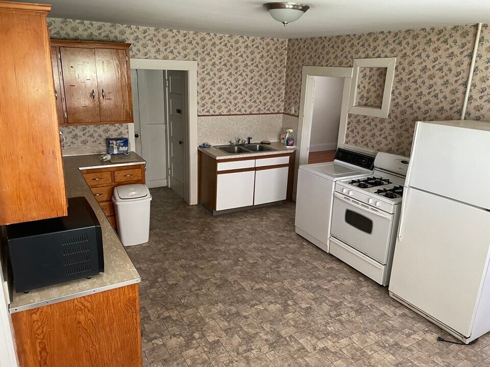 229 River St-Unit -1 in Newton, MA - Building Photo