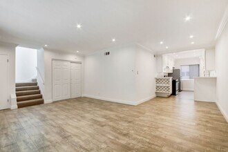 11615 Darlington Ave in Los Angeles, CA - Building Photo - Building Photo