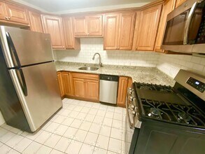 830 W 34th St in Baltimore, MD - Building Photo - Building Photo