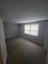 4V S Fernwood Dr in Bolingbrook, IL - Building Photo - Building Photo