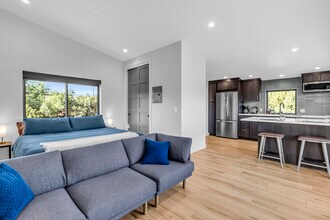 12 El Camino Grande, Unit A in Sedona, AZ - Foto de edificio - Building Photo