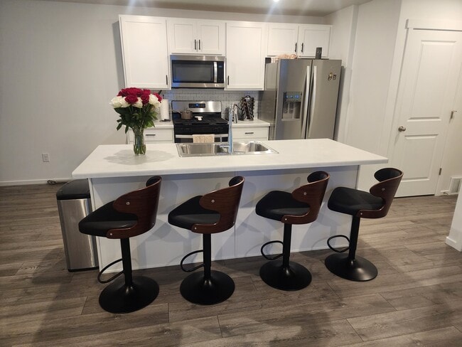 property at 1824 N Patchwork Ave