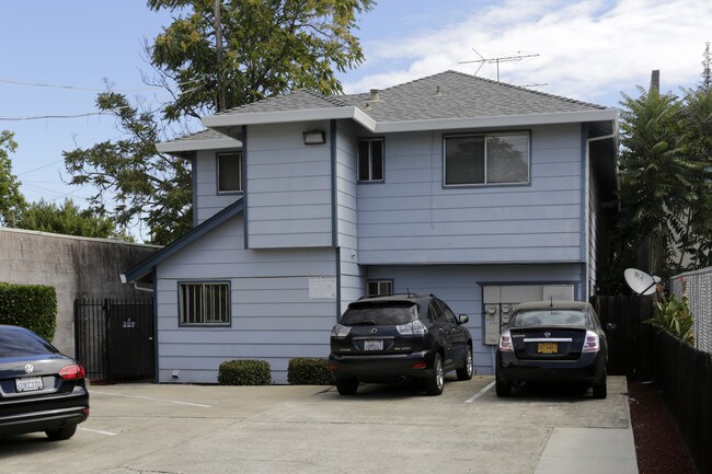 2008 P St in Sacramento, CA - Building Photo - Building Photo