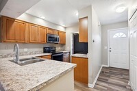 1699 S Blackhawk Way in Aurora, CO - Building Photo - Building Photo