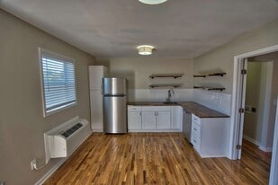 Alabama Avenue Flats in Nashville, TN - Building Photo