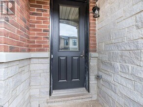 1419 Oakmont Cmn in Burlington, ON - Building Photo - Building Photo