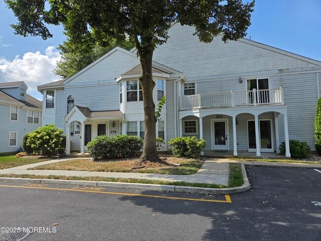 277 Tulip Ln in Freehold, NJ - Building Photo - Building Photo